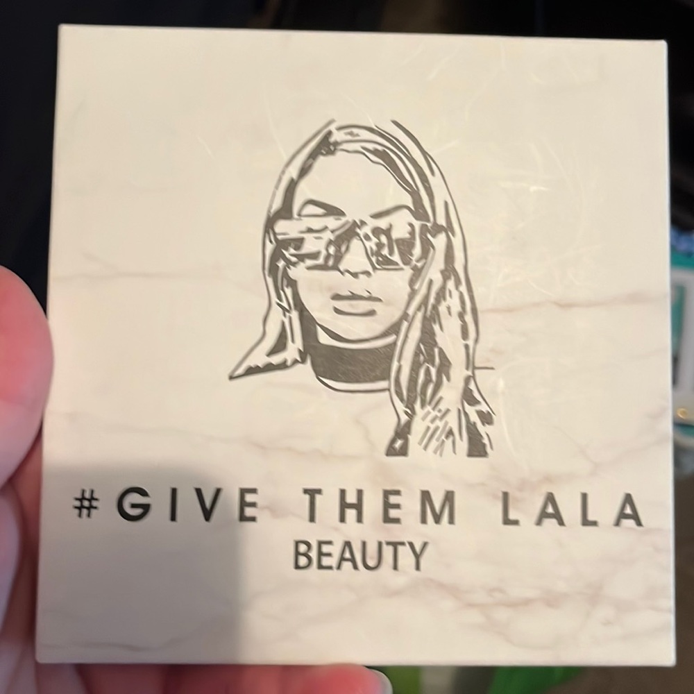 #GIVE THEM LALA BEAUTY